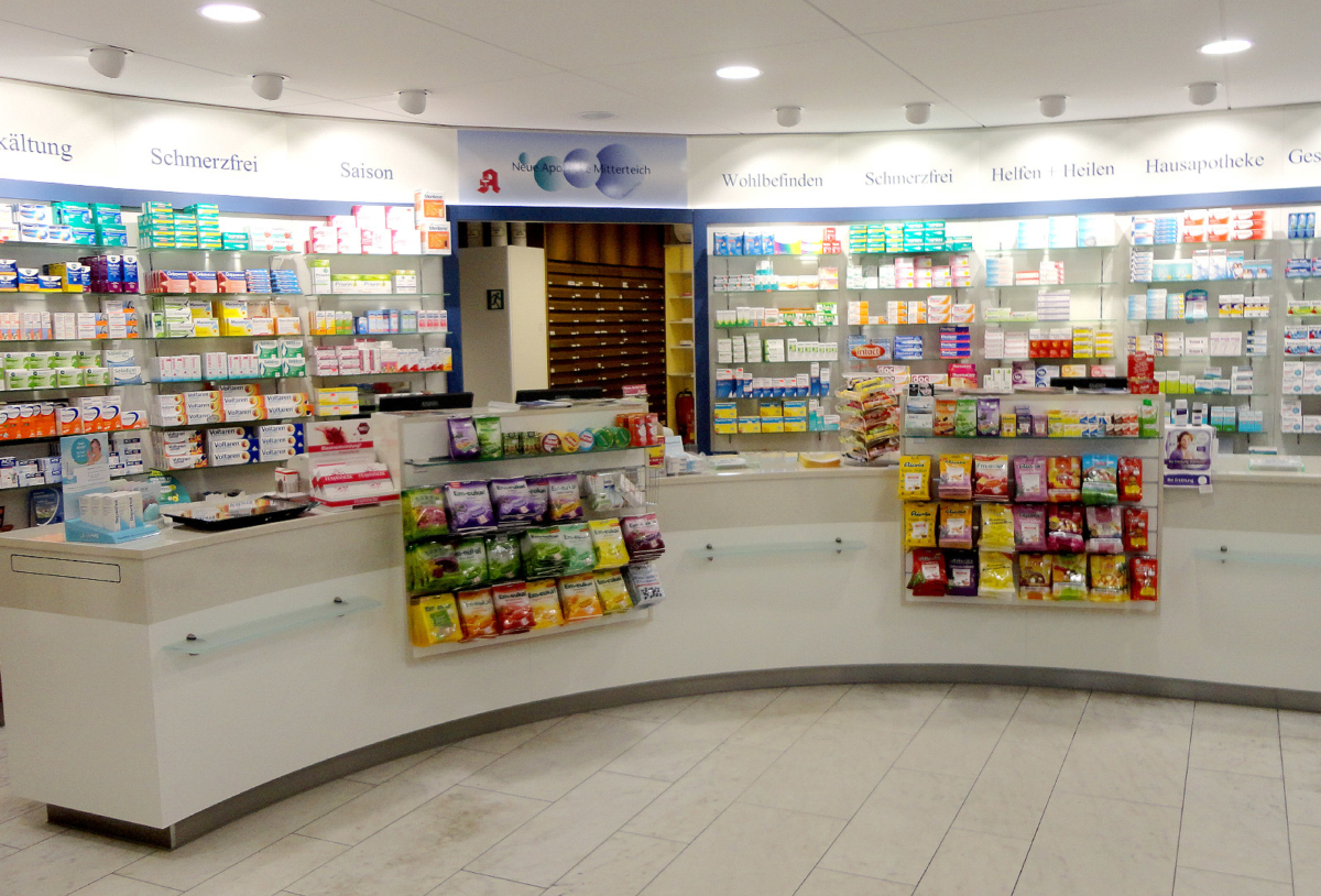 Neue Apotheke Mitterteich – Schmid Apothekenbau